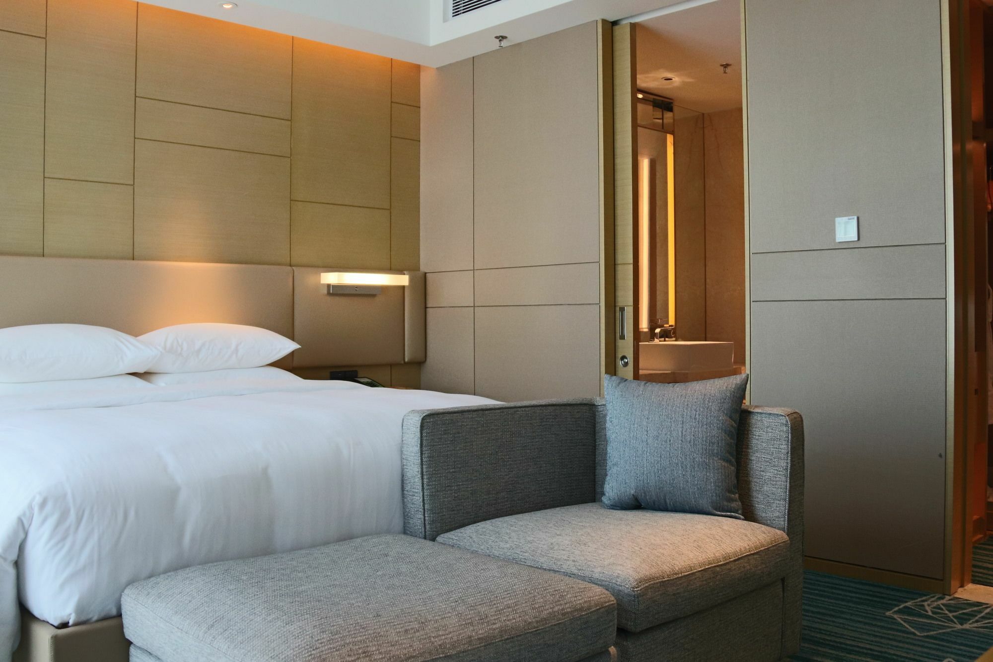 Courtyard By Marriott Shunde Longjiang, Near Furniture Fair Hotell Eksteriør bilde